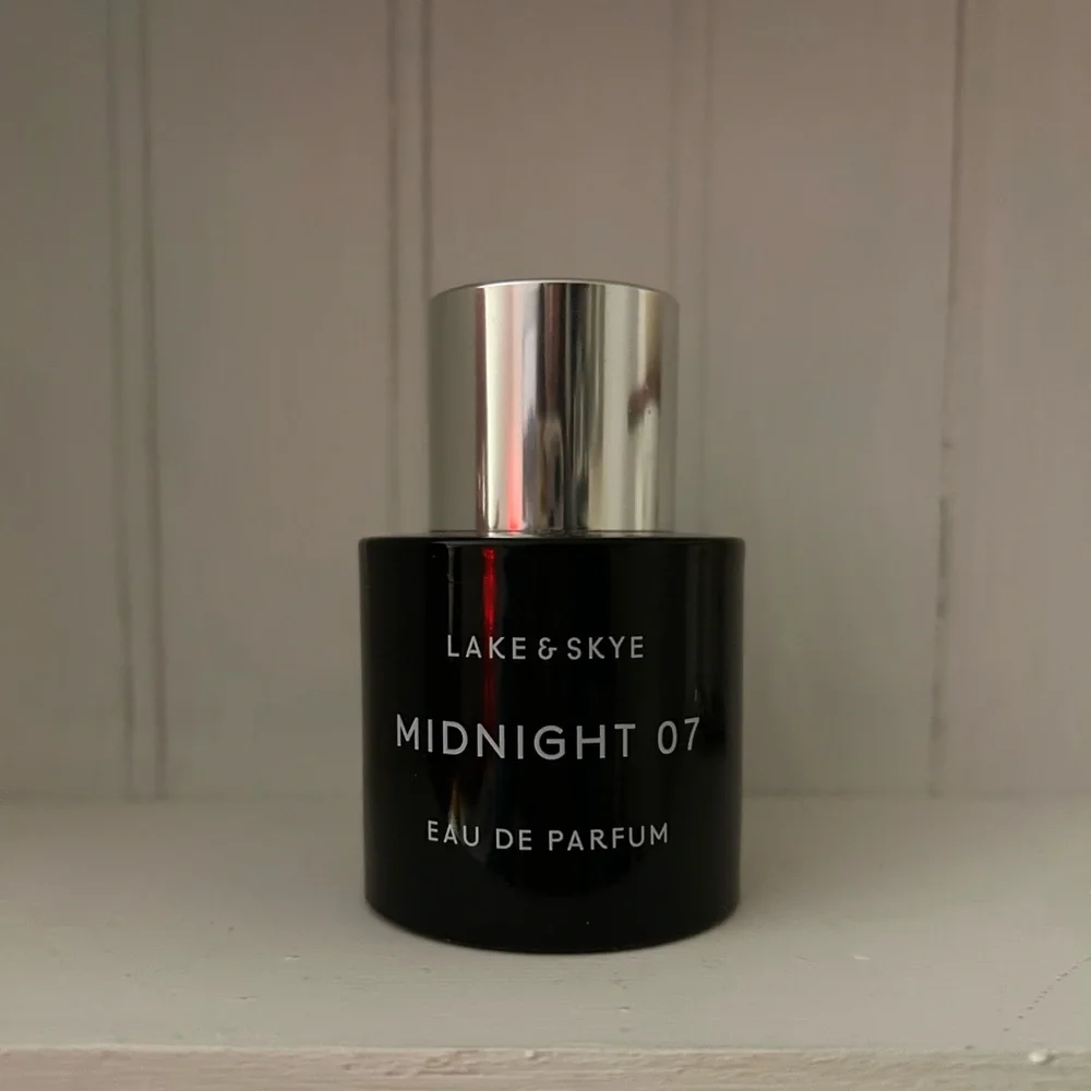 Lake & Skye Midnight 07 Eau de Parfum - Picture 5 of 5